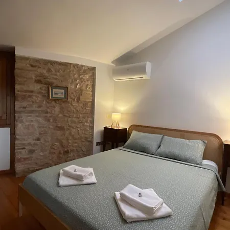 La Casa Di Artemide * スペッロ
